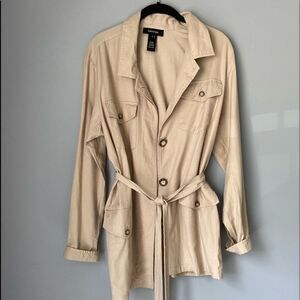 Karen Kane lightweight classic Safari style front pocket trenchcoat unlined